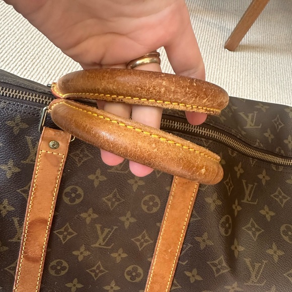 Authentic LV Keepall Bandoulière 55 - Picture 12 of 17